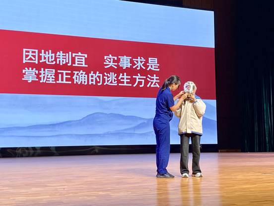 2b7cd8f3120547e5a63e6449437fe70b